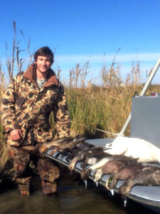 Captain Jennings on Sea Duck hunting charter